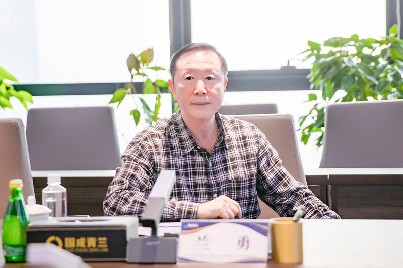 以會(huì)促商|秦商百人會(huì)領(lǐng)導(dǎo)一行來訪國(guó)成青蘭參觀座談